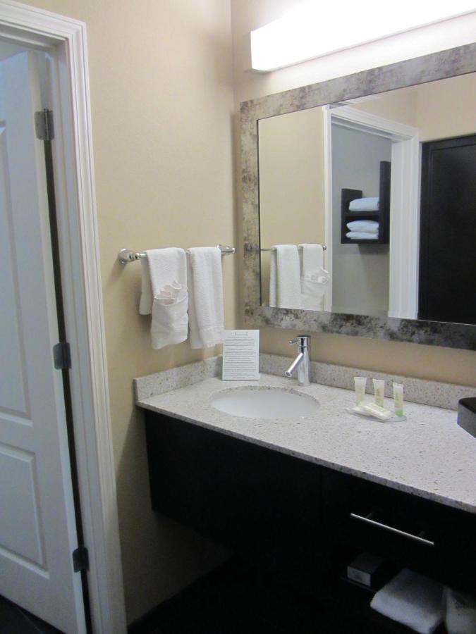 Hotel Staybridge Western Crossing By Ihg 3*